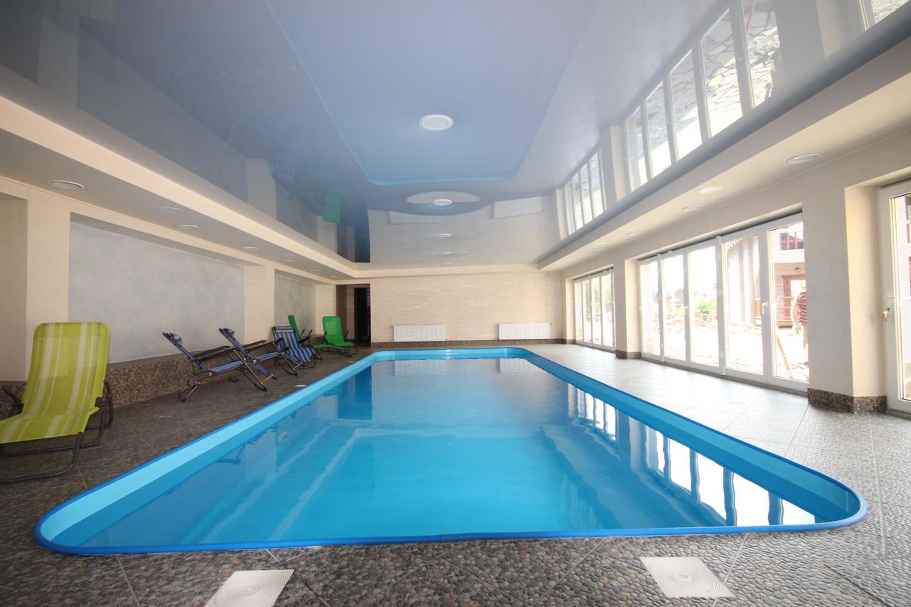 Family Hotel Kaskad Буковел Екстериор снимка