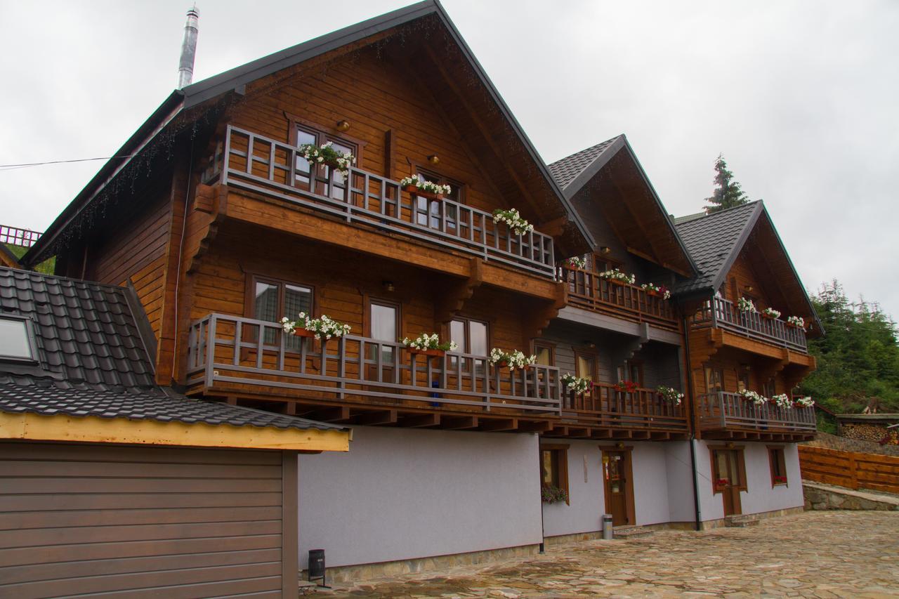 Family Hotel Kaskad Буковел Екстериор снимка