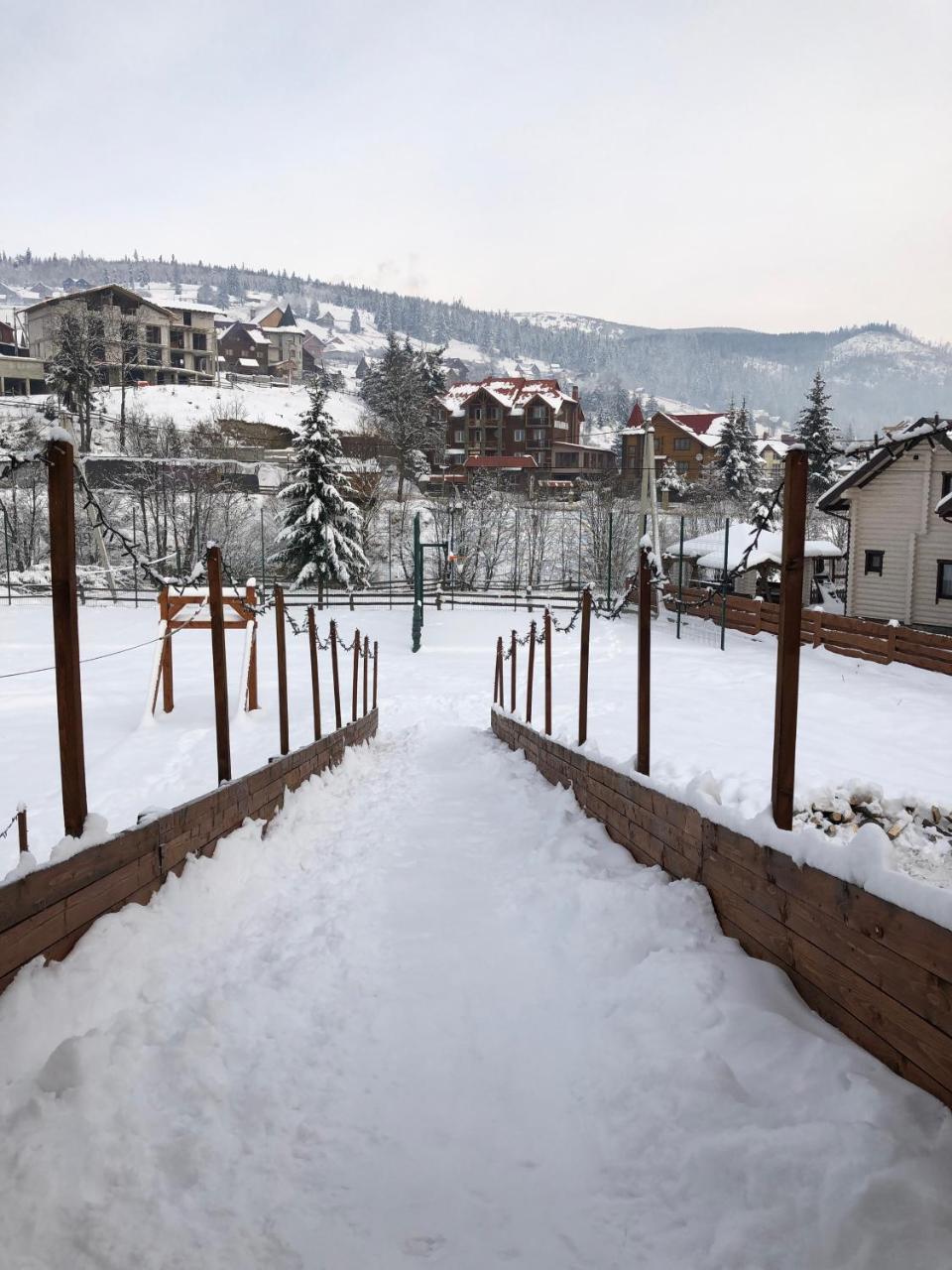 Family Hotel Kaskad Буковел Екстериор снимка