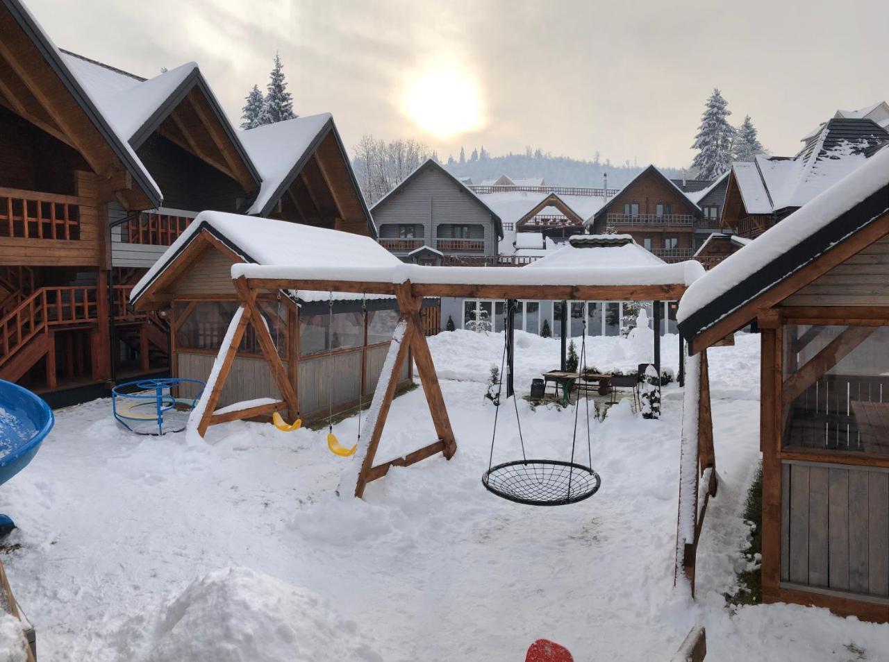 Family Hotel Kaskad Буковел Екстериор снимка