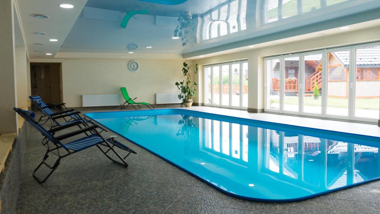 Family Hotel Kaskad Буковел Екстериор снимка